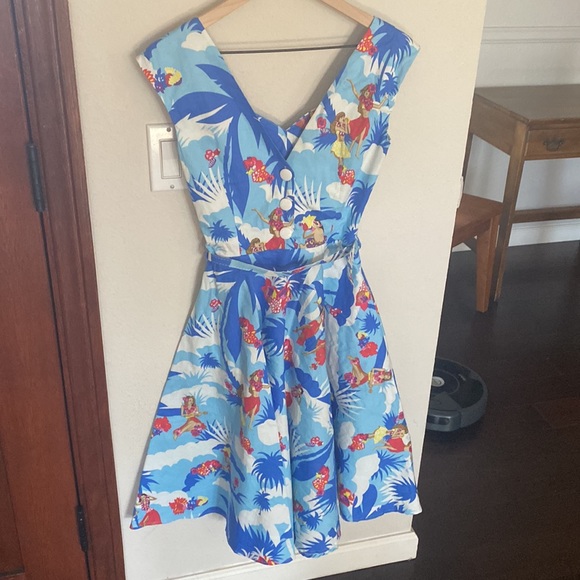 Pinup Girl Swing Skirt Hawaiian Print Dress - Picture 6 of 8